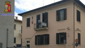 sora_polizia