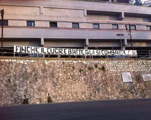 Striscione pre-Genoa