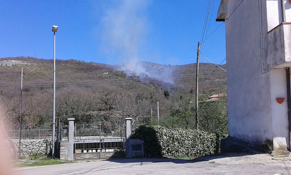 incendio castelnuovo parano (4)