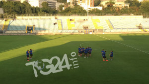 Frosinone-Como_arrivo-squadra