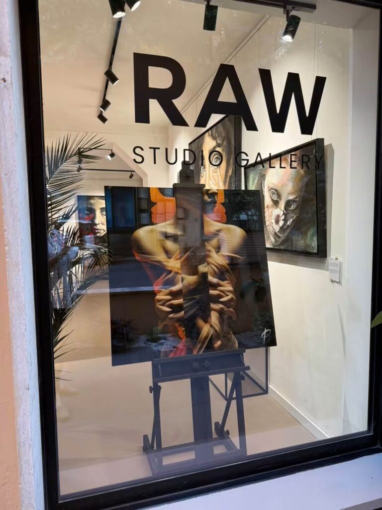 RAW Studio Gallery - TG24.info