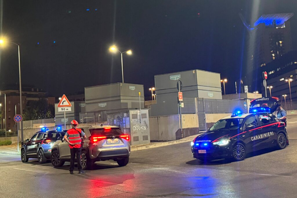EUR - I Carabinieri impegnati nei controlli 2 - TG24.info