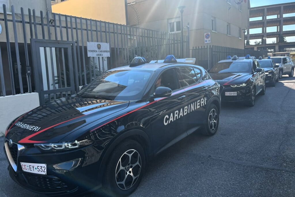 ANZIO - La droga sequestrata dai Carabinieri 3 - TG24.info