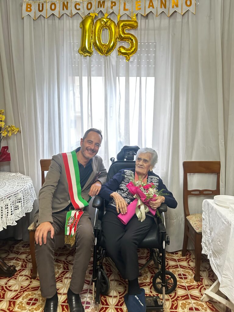 Compleanno Marietta Mastrodomenico 105 anni 5 - TG24.info