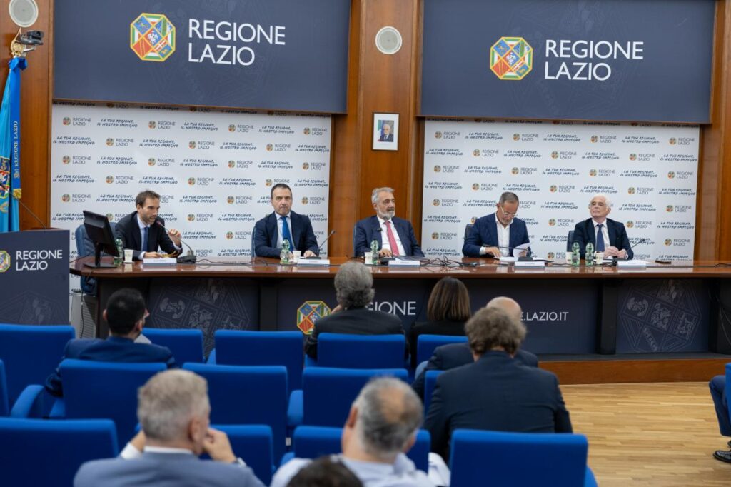 Conferenza_stampa_presidente_Rocca_9_settembre_2026_Regione_Lazio_ 1 - TG24.info